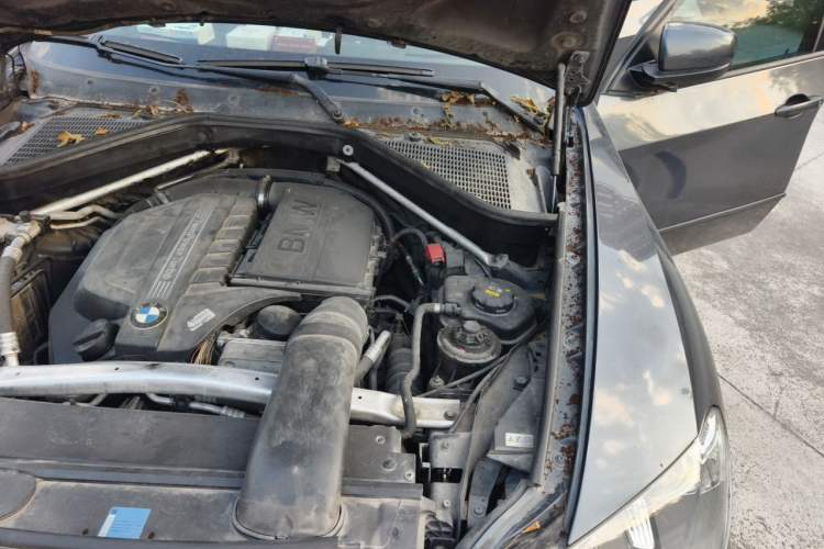 Used BMW X5 2011 xDrive35i Luxury Model Engine Bay Left