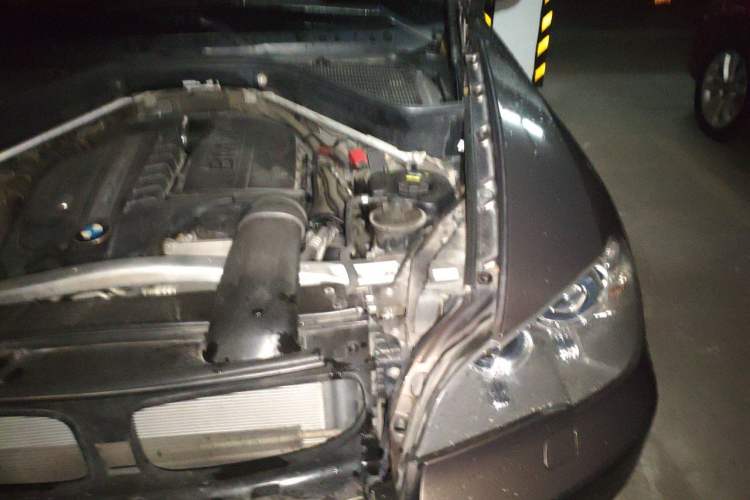 Used BMW X5 2011 xDrive35i Leading Model Engine Bay Left
