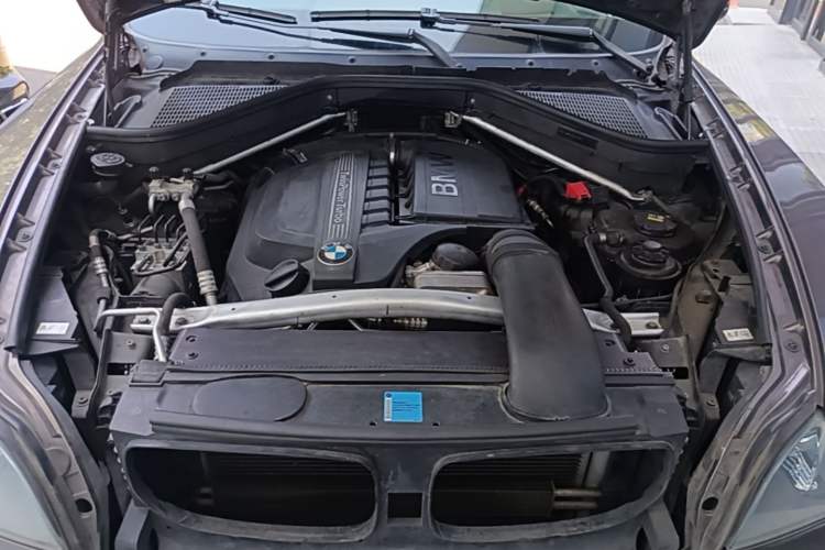 Used BMW X5 2011 xDrive35i Luxury Model Engine Bay