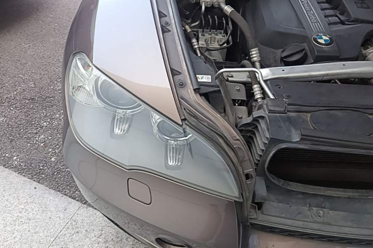 Used BMW X5 2011 xDrive35i Luxury Model Engine Bay Right