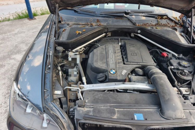 Used BMW X5 2011 xDrive35i Luxury Model Engine Bay Right