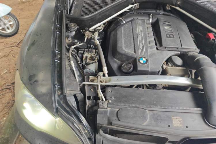Used BMW X5 2011 xDrive35i M Sport model Engine Bay Right