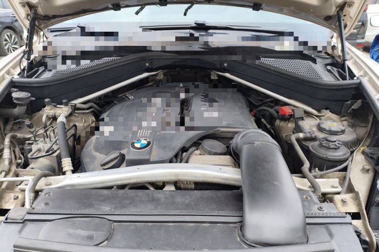 Used BMW X5 2011 xDrive35i Leading Model Engine Bay
