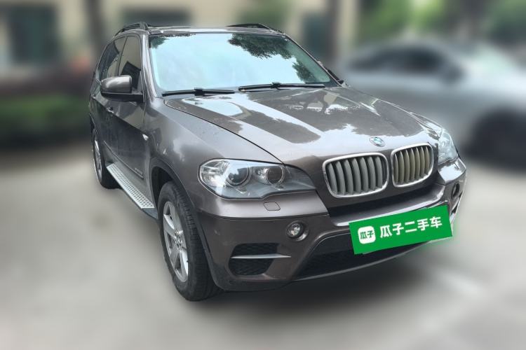 Used BMW X5 2011 xDrive35i Leading Model Front Right 45 Deg