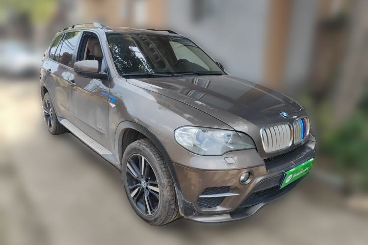 Used BMW X5 2011 xDrive35i Leading Model Front Right 45 Deg