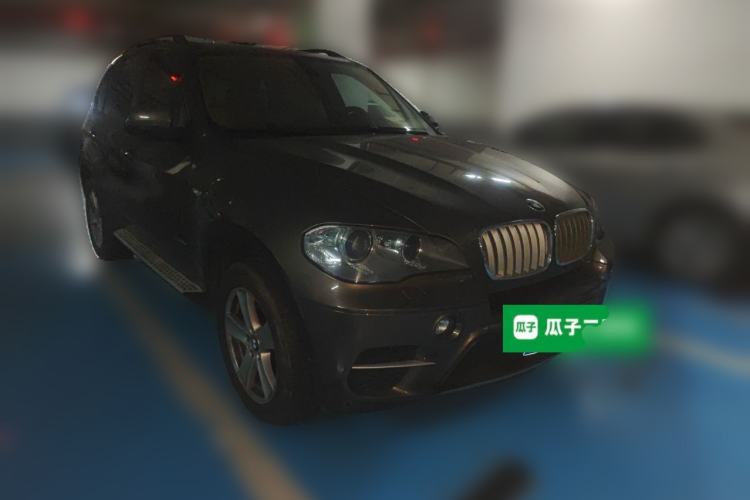 Used BMW X5 2011 xDrive35i Leading Model Front Right 45 Deg