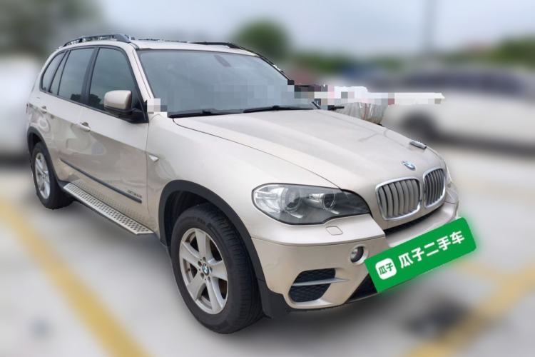 Used BMW X5 2011 xDrive35i Leading Model Front Right 45 Deg
