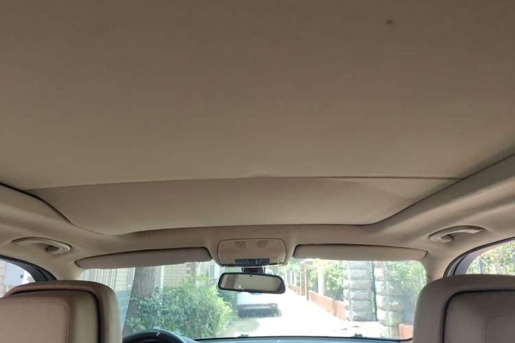 Used BMW X5 2011 xDrive35i Leading Model Headliner
