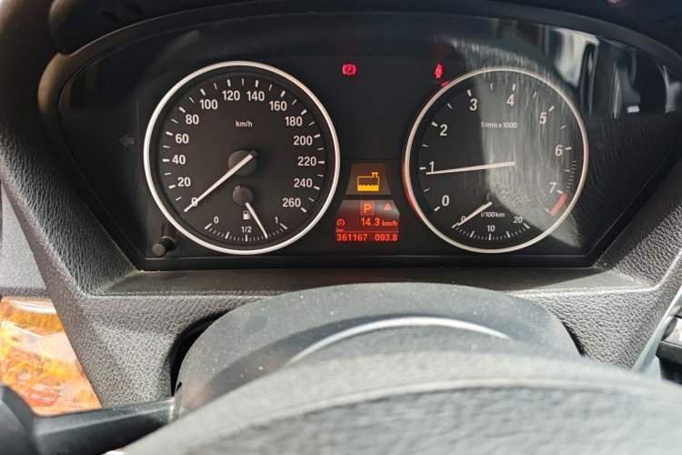 Used BMW X5 2011 xDrive35i Luxury Model Odometer Close Up