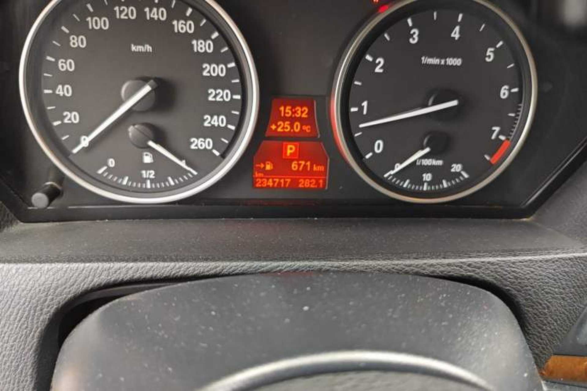 Used BMW X5 2011 xDrive35i Leading Model Odometer Close Up