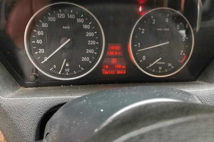 Used BMW X5 2011 xDrive35i Leading Model Odometer Close Up