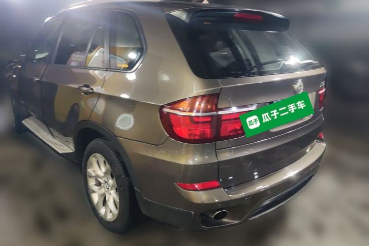 Used BMW X5 2011 xDrive35i Luxury Model Rear Left 45 Deg