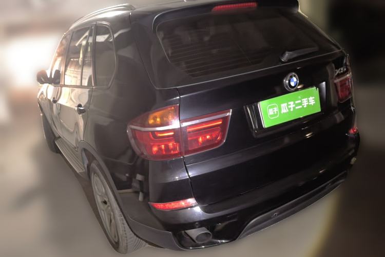 Used BMW X5 2011 xDrive35i Luxury Model Rear Left 45 Deg