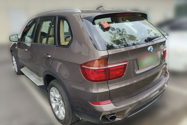 Used BMW X5 2011 xDrive35i Luxury Model Rear Left 45 Deg