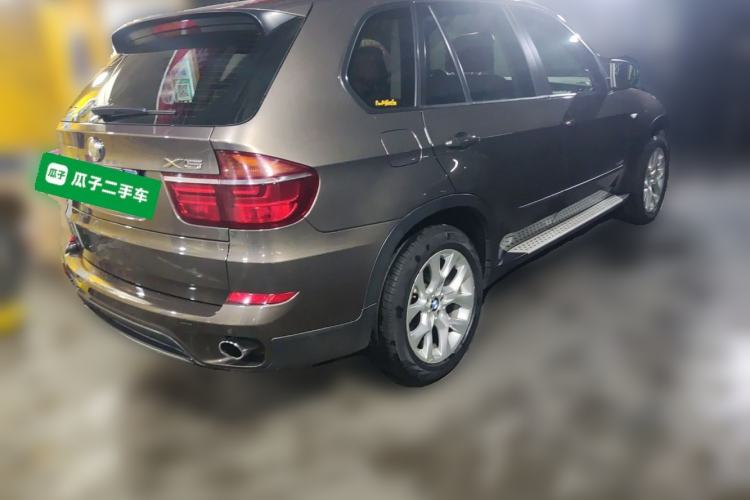 Used BMW X5 2011 xDrive35i Luxury Model Rear Right 45 Deg