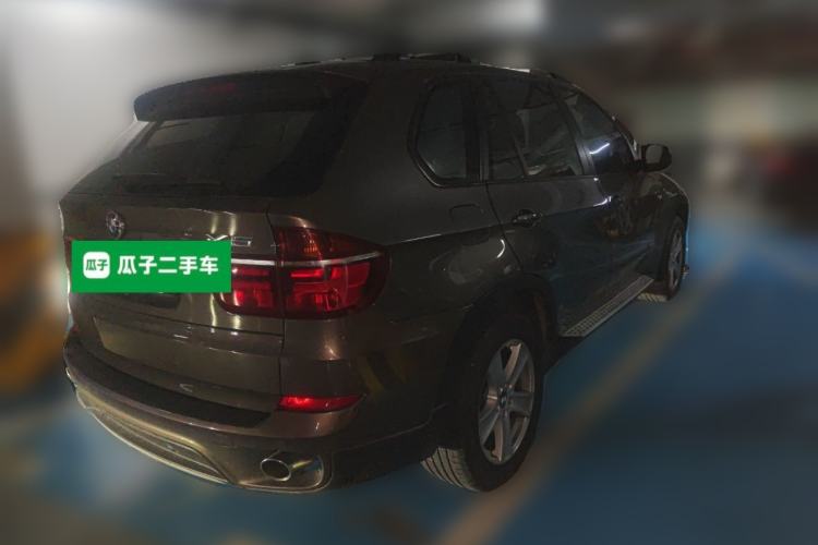 Used BMW X5 2011 xDrive35i Leading Model Rear Right 45 Deg