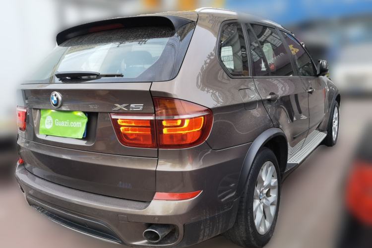 Used BMW X5 2011 xDrive35i Luxury Model Rear Right 45 Deg
