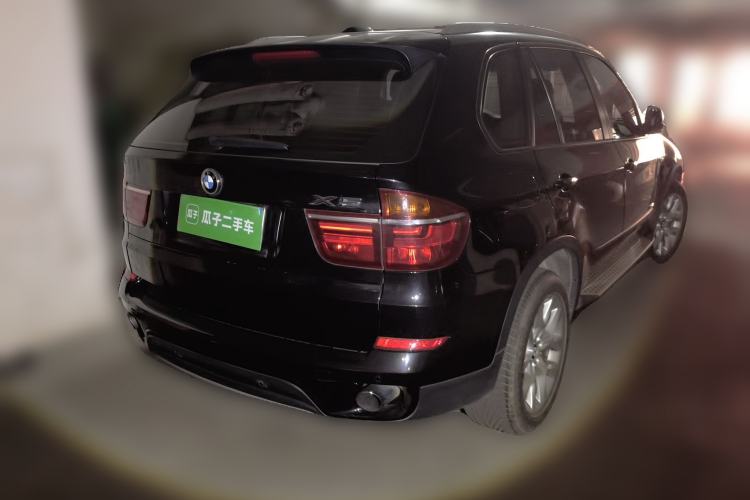 Used BMW X5 2011 xDrive35i Luxury Model Rear Right 45 Deg