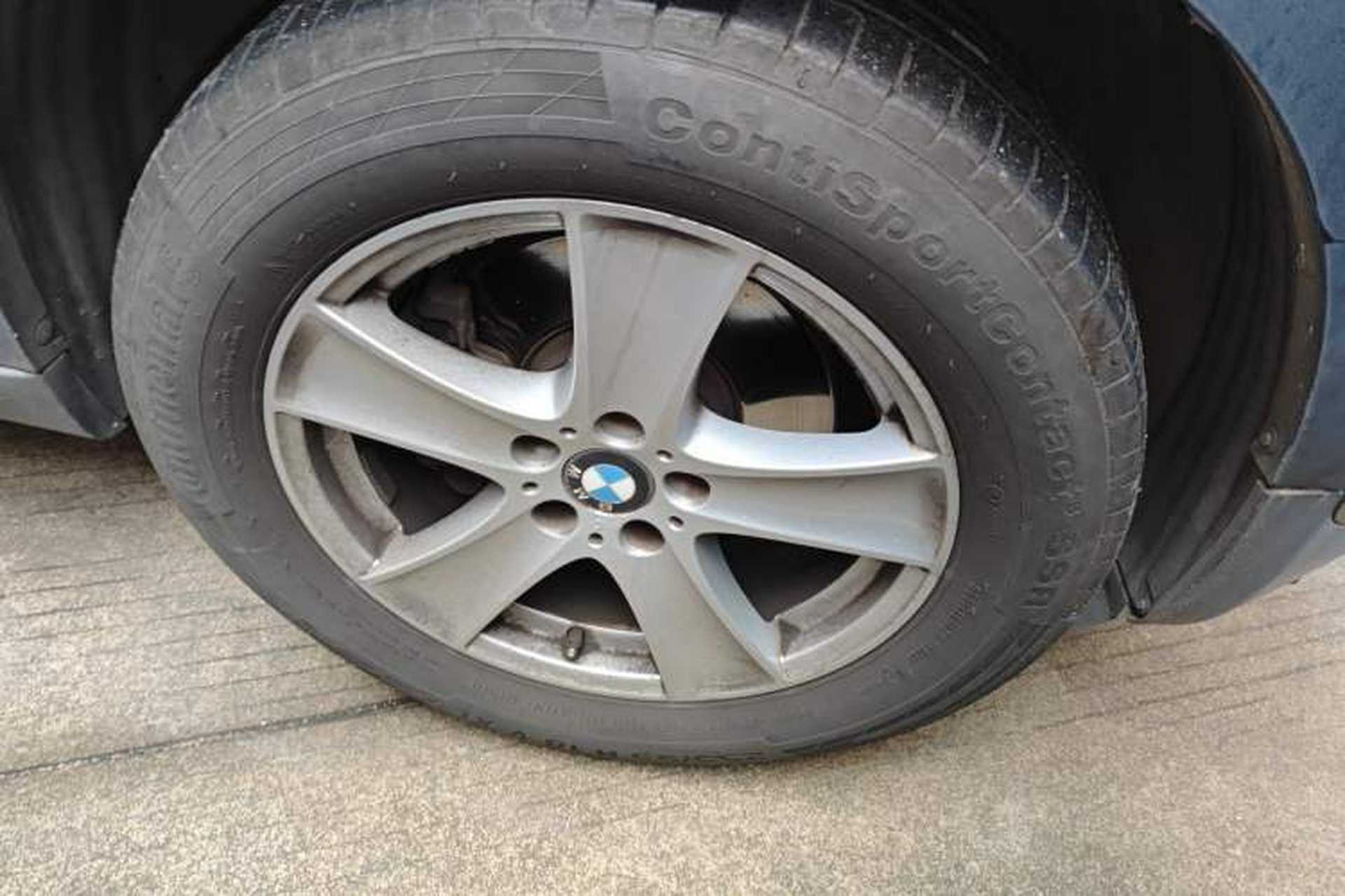 Used BMW X5 2011 xDrive35i Leading Model Right Front Wheel Hub