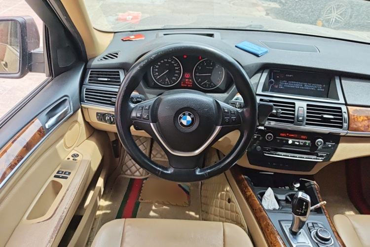 Used BMW X5 2011 xDrive35i Luxury Model Steering Wheel