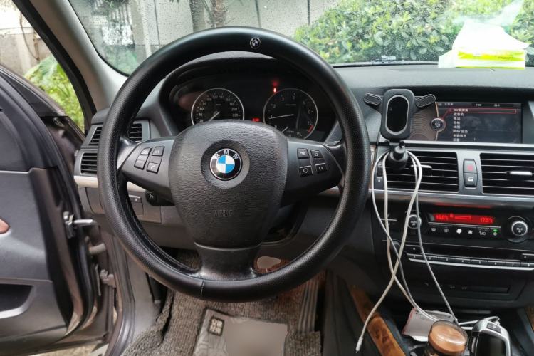 Used BMW X5 2011 xDrive35i Leading Model Steering Wheel