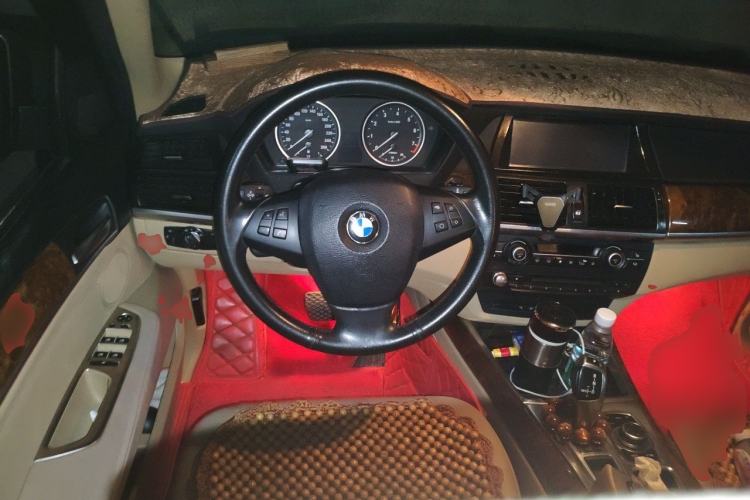 Used BMW X5 2011 xDrive35i Leading Model Steering Wheel