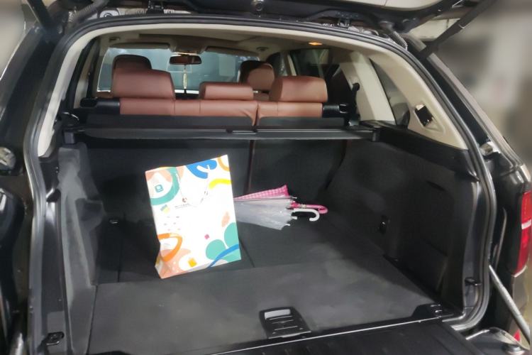 Used BMW X5 2011 xDrive35i Luxury Model Trunk