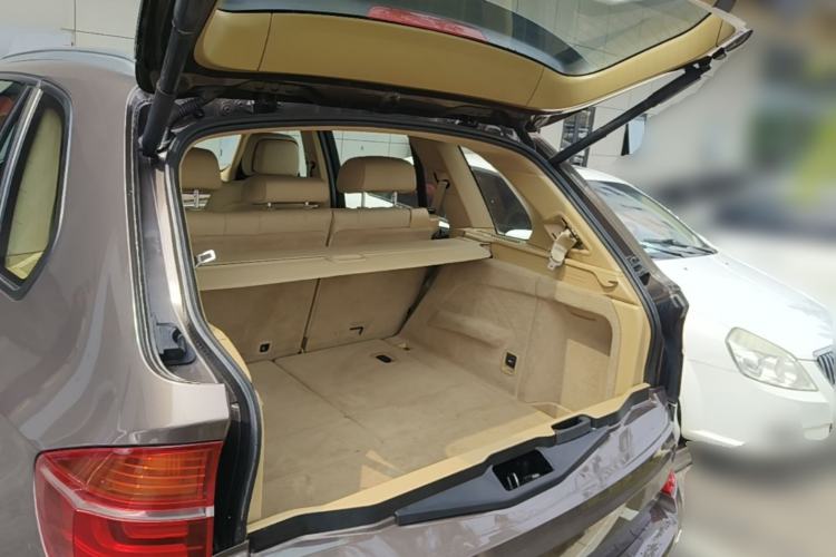 Used BMW X5 2011 xDrive35i Luxury Model Trunk