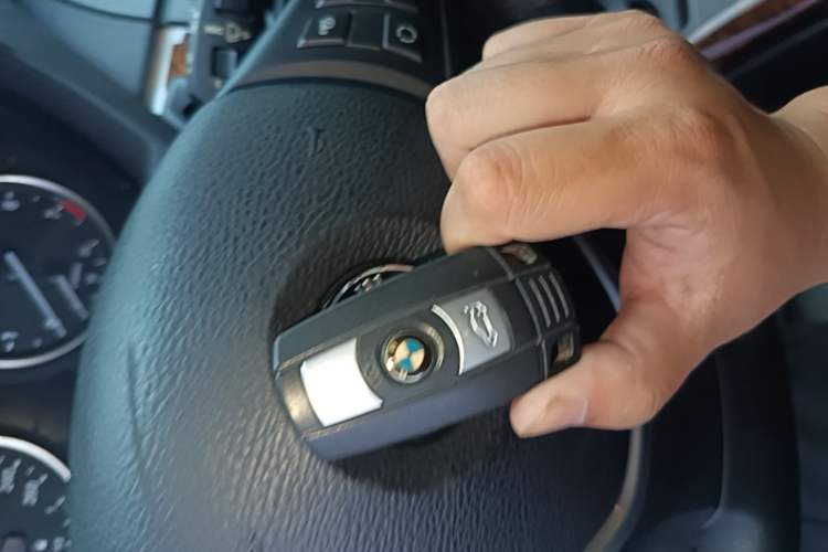 Used BMW X5 2011 xDrive35i Luxury Model Vehicle Key
