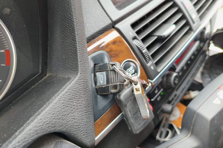 Used BMW X5 2011 xDrive35i Leading Model Vehicle Key