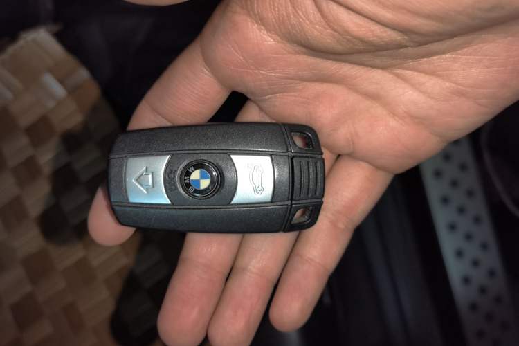 Used BMW X5 2011 xDrive35i Luxury Model Vehicle Key