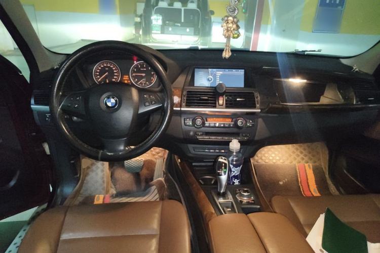 Used BMW X5 2011 xDrive35i Leading Model Center Console