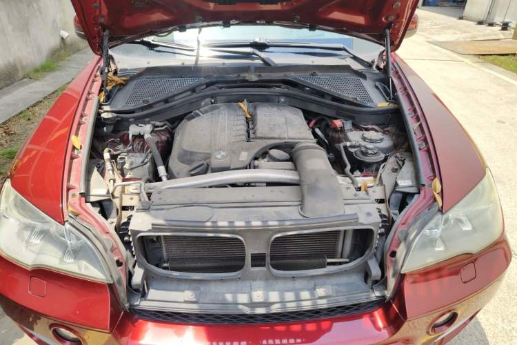Used BMW X5 2011 xDrive35i Luxury Model Engine Bay