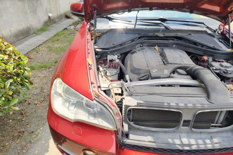 Used BMW X5 2011 xDrive35i Luxury Model Engine Bay Right