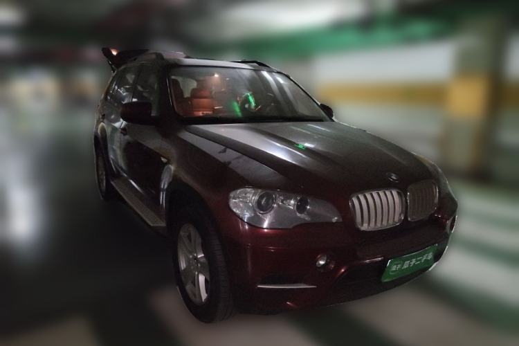 Used BMW X5 2011 xDrive35i Leading Model Front Right 45 Deg