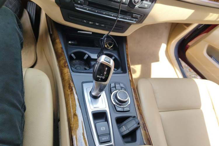 Used BMW X5 2011 xDrive35i Luxury Model Gear Lever