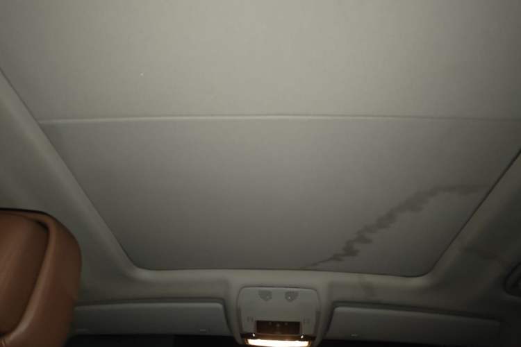 Used BMW X5 2011 xDrive35i Leading Model Headliner