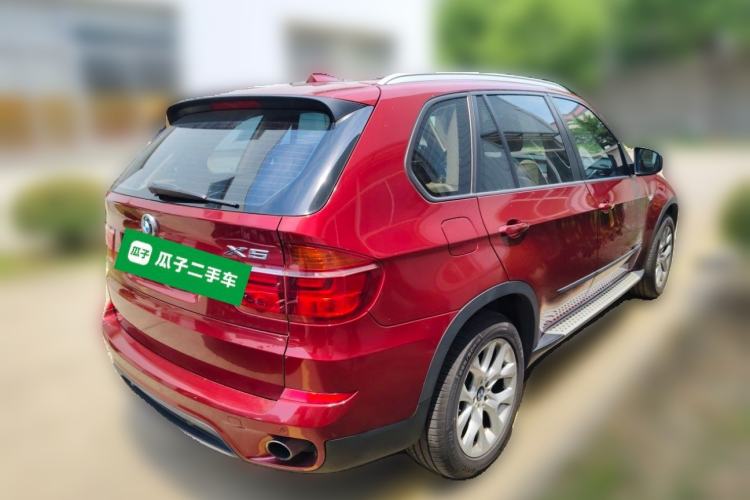 Used BMW X5 2011 xDrive35i Luxury Model Rear Right 45 Deg