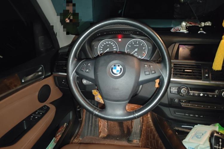 Used BMW X5 2011 xDrive35i Leading Model Steering Wheel