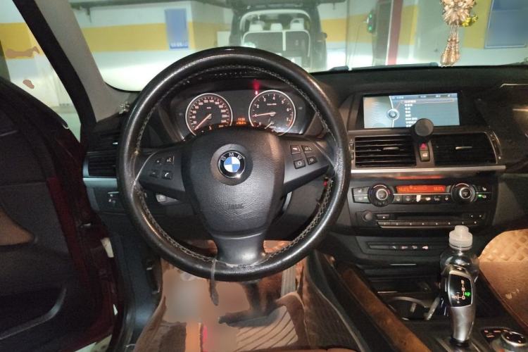 Used BMW X5 2011 xDrive35i Leading Model Steering Wheel