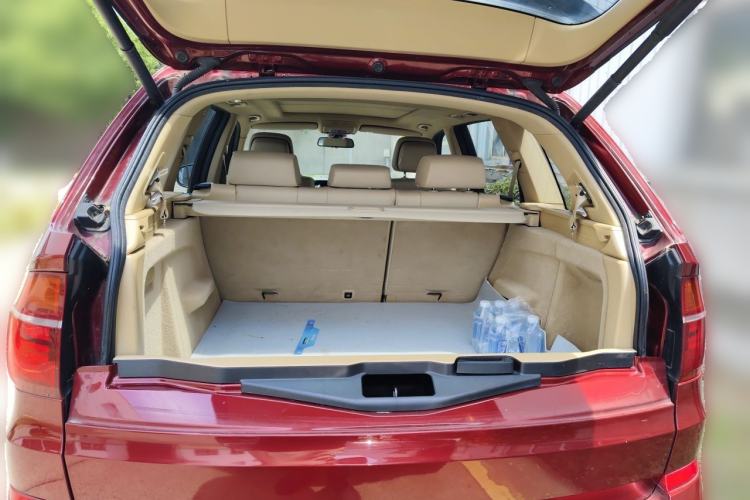 Used BMW X5 2011 xDrive35i Luxury Model Trunk