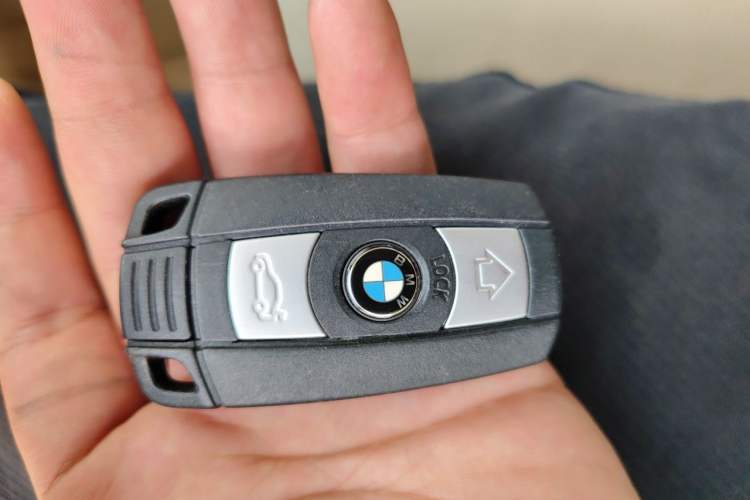 Used BMW X5 2011 xDrive35i Luxury Model Vehicle Key