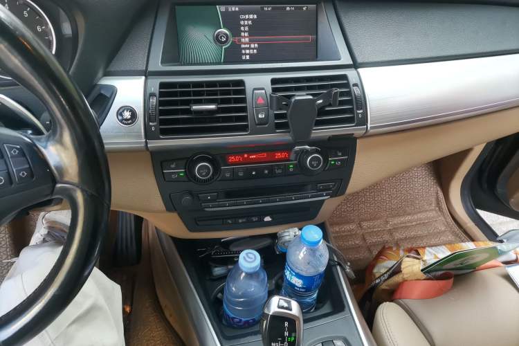 Used BMW X5 2011 xDrive35i M Sport model Audio And AC Panel