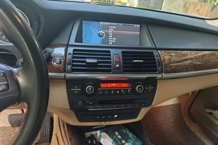 Used BMW X5 2011 xDrive35i Luxury Model Audio And AC Panel