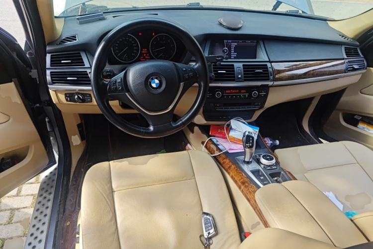Used BMW X5 2011 xDrive35i Luxury Model Center Console