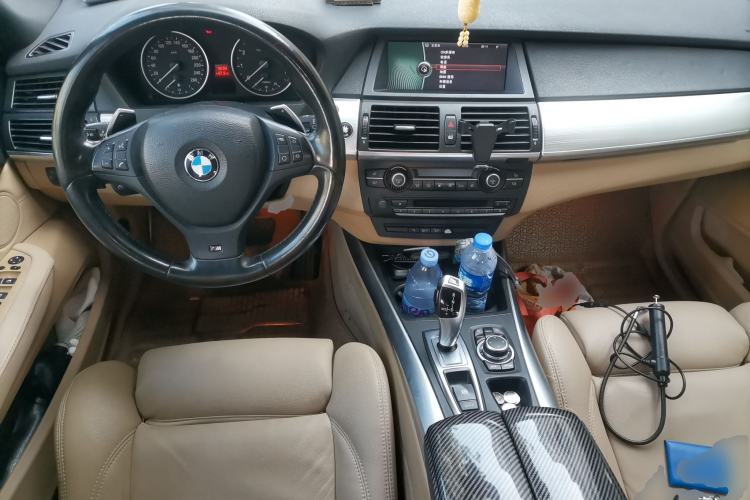 Used BMW X5 2011 xDrive35i M Sport model Center Console