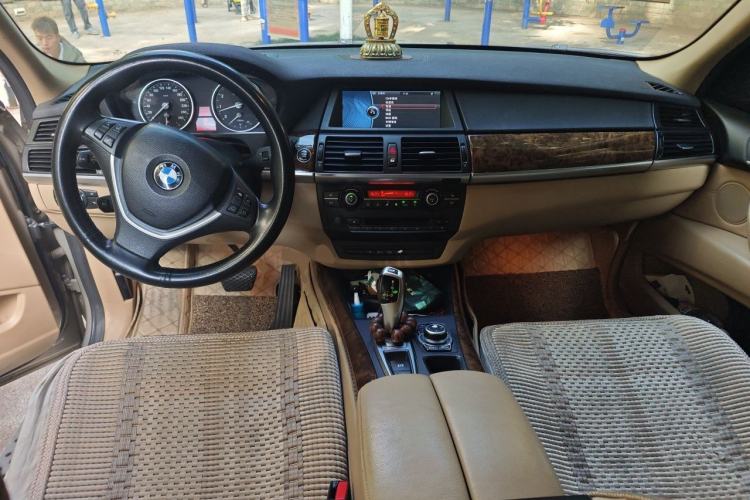 Used BMW X5 2011 xDrive35i Luxury Model Center Console