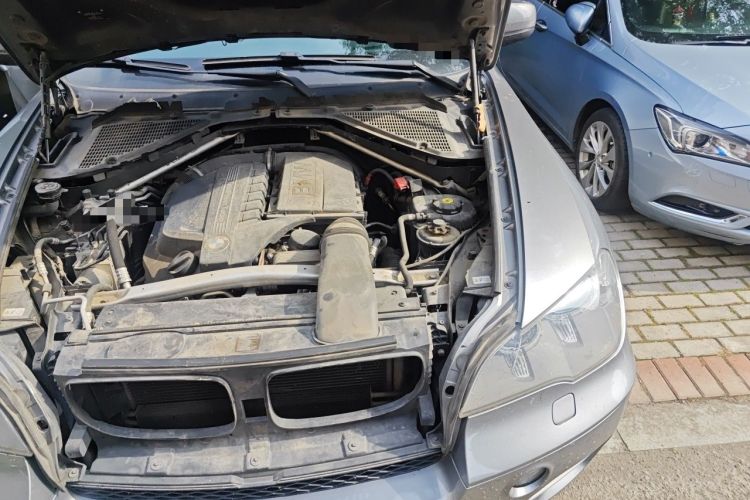 Used BMW X5 2011 xDrive35i Luxury Model Engine Bay Left