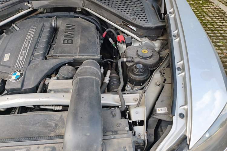 Used BMW X5 2011 xDrive35i Leading Model Engine Bay Left