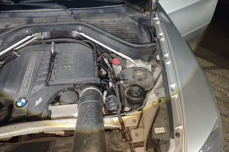 Used BMW X5 2011 xDrive35i Leading Model Engine Bay Left